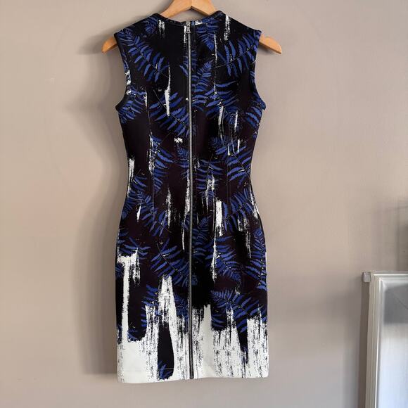 Yigal Azrouel Floral Print Scuba Shift Dress Blue and Black Size 4 - Picture 3 of 9